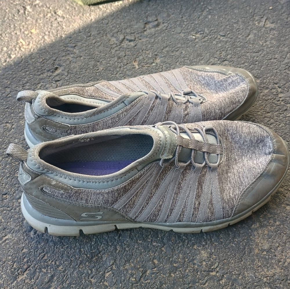 Women's Grey Skechers Shoes Size 10 Pre-owned
